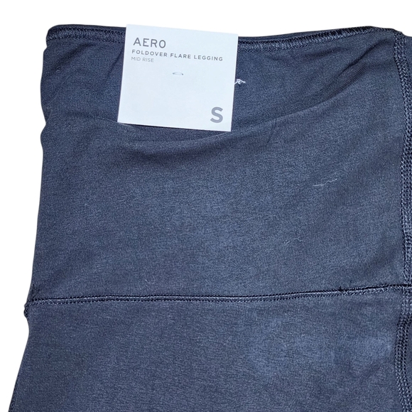 Aeropostale Foldover Flare Legging Mid Rise Size Small NWT - Picture 2 of 9